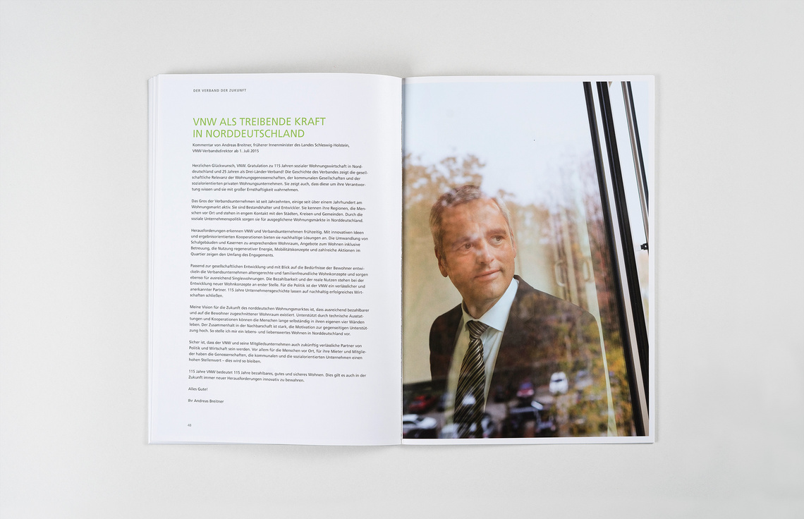 Annual Report Design, Geschäftsbericht / innenseiten aus dem Tätigkeitsbericht 2015 des VNW Verband Norddeutscher Wohnungsunternehmen e.V., Hamburg; Fotografie, Corporate Design