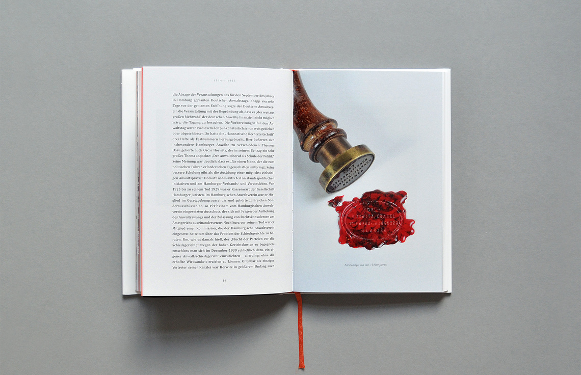 Editorial Design, Buchgestaltung, Typografie; Innenseiten aus dem Buch über die Geschichte der Sozietät Esche Schümann Commichau, Hamburg