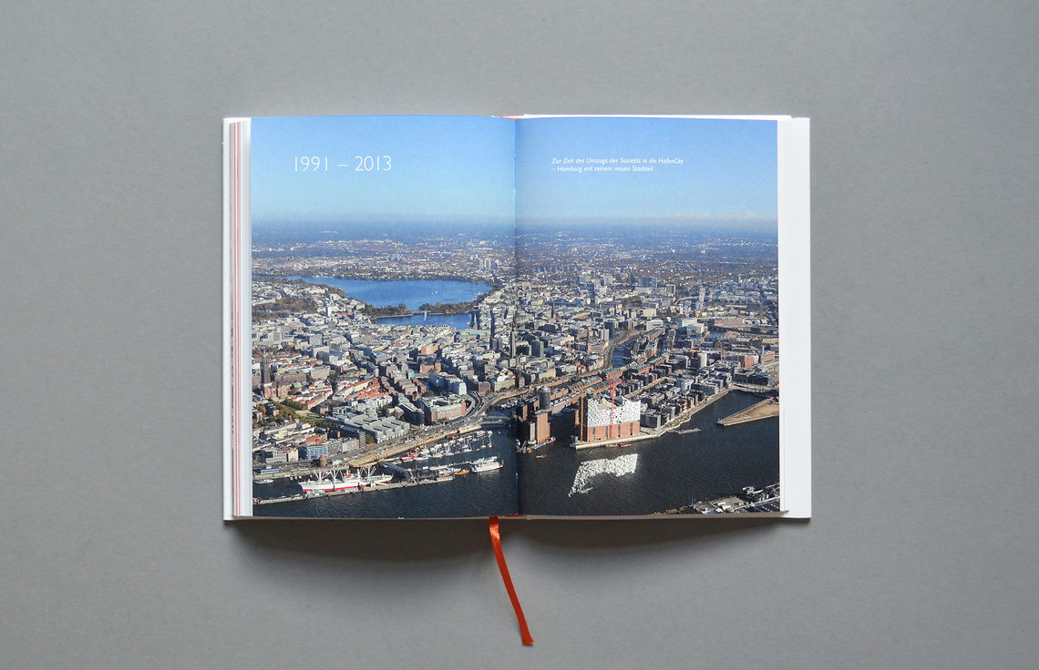 Editorial Design, Buchgestaltung, Typografie; Innenseiten aus dem Buch über die Geschichte der Sozietät Esche Schümann Commichau, Hamburg