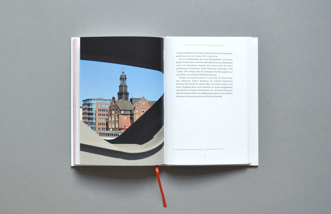 Editorial Design, Buchgestaltung, Typografie; Innenseiten aus dem Buch über die Geschichte der Sozietät Esche Schümann Commichau, Hamburg